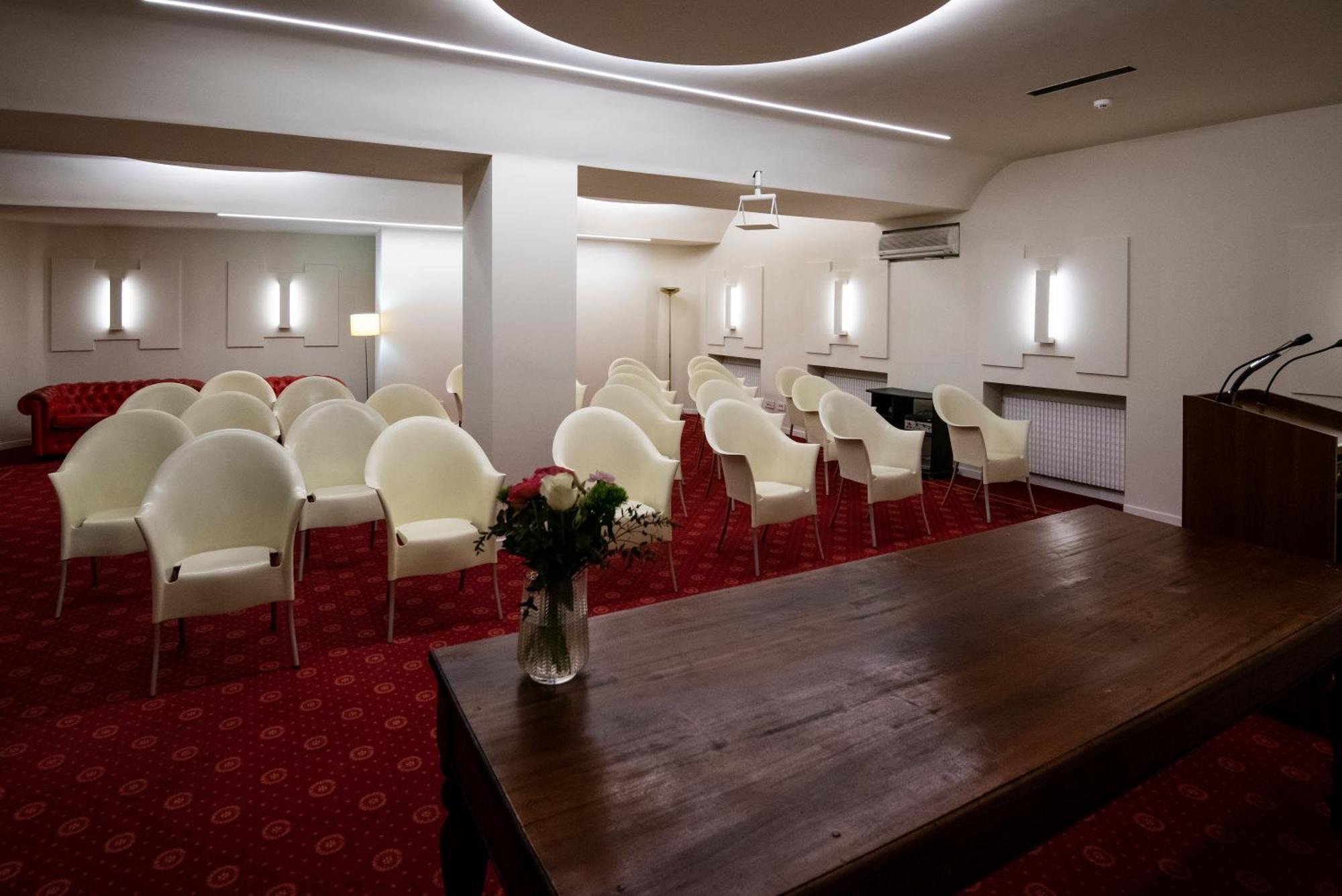 Eurohotel Пьяченца Экстерьер фото
