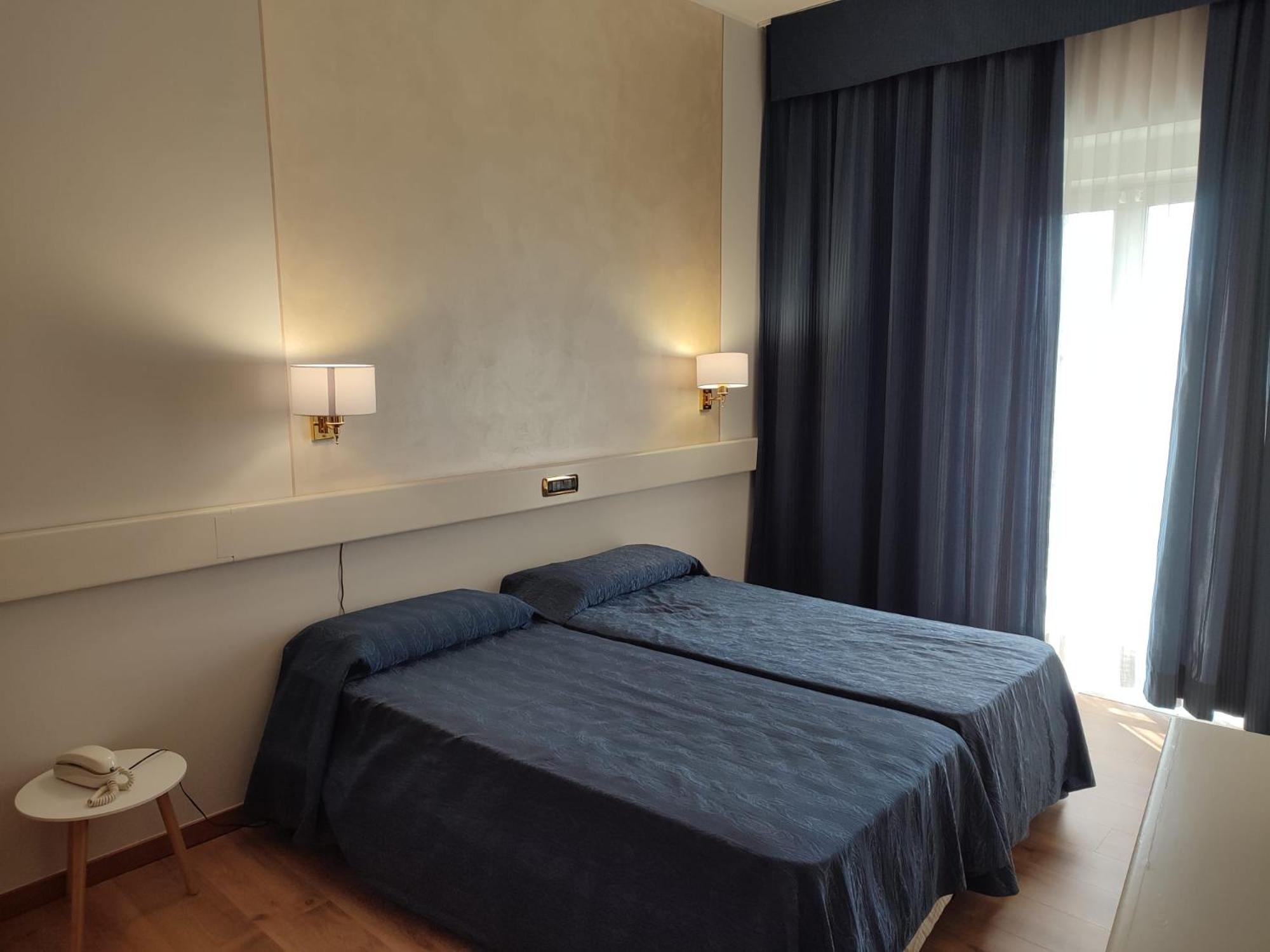 Eurohotel Пьяченца Экстерьер фото