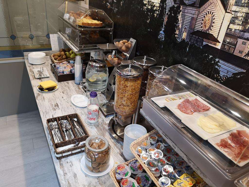 Eurohotel Пьяченца Ресторан фото