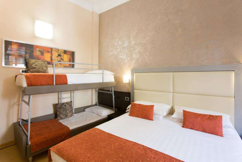 Eurohotel Пьяченца Номер фото